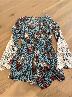 Lucy Love Blue Floral Crochet-Sleeve Romper